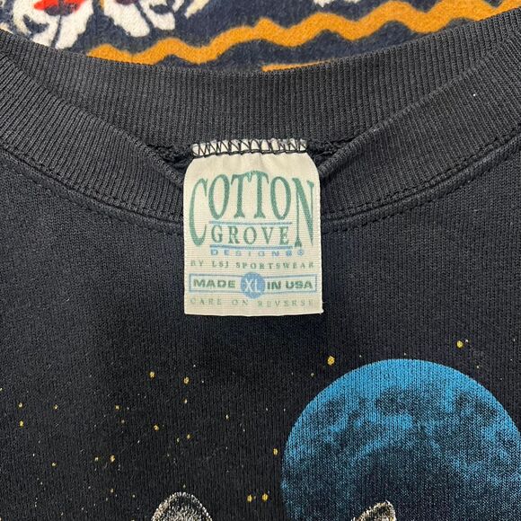 Black Nature Wolf Crewneck Sweatshirt Art Unlimited Planets Faded Made in USA - Picture 2 of 8